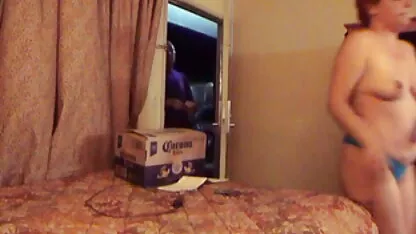Zachte seks met een blondje in kleren eerste nederlandse pornofilm