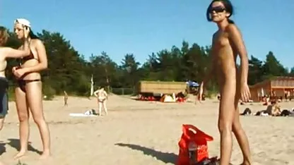 Leggy pornofilmpjes nederlands Russische slet trekt anale seks in trio