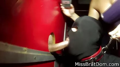 De slet in nederlands gesproken porno de auto ontbrandt.
