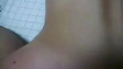Zelfgemaakte porno op tapijtachtergrond porno hd nederlands