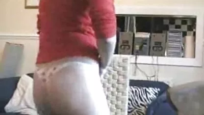 Een volwassen man nam twee van echte nederlandse porno de jonge prostituees mee.