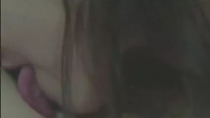 Delicaat vaginaal huiswerk met een mooi pornofilm nederlands meisje титястой