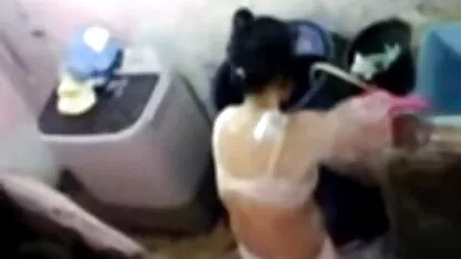 Erotische blonde strokende gratis nederlandse porno Poesje vingeren