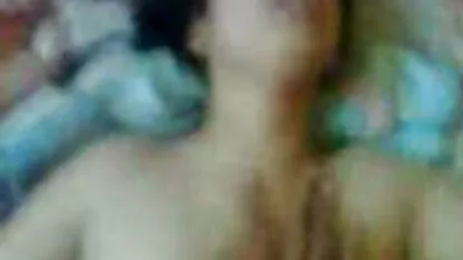Jonge brunette zuigt zoet gratis nederlandse porno videos
