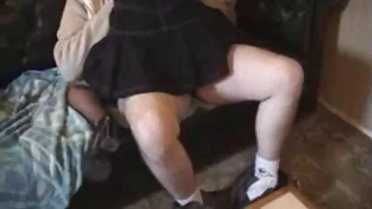 MILF verleidde en masturbeerde echte nederlandse porno